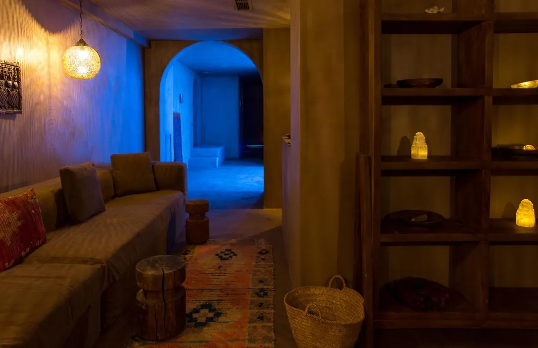 Life Gallery Hotel & Spa-1